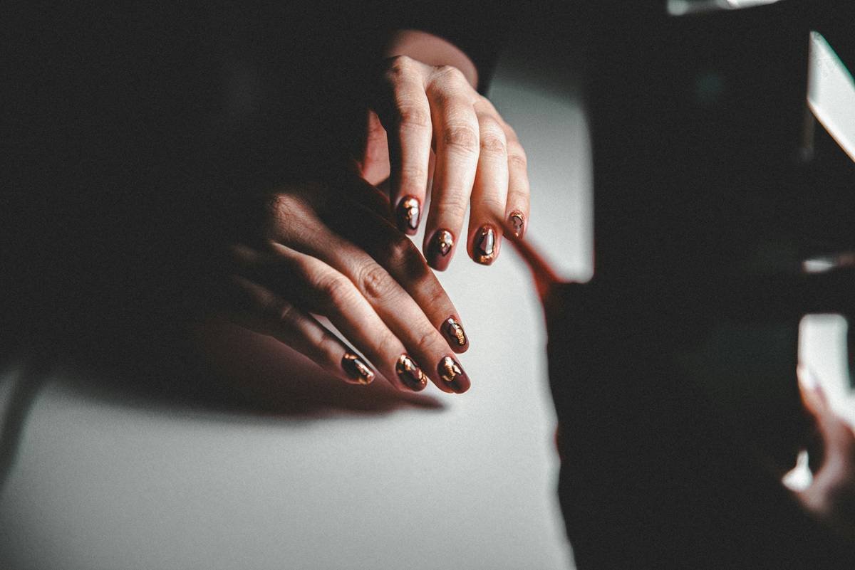 Healthy Nail Serum: The Secret Weapon for Strong, Glowy Nails (Backed by Science & My 7-Year Nail Tech Journey)