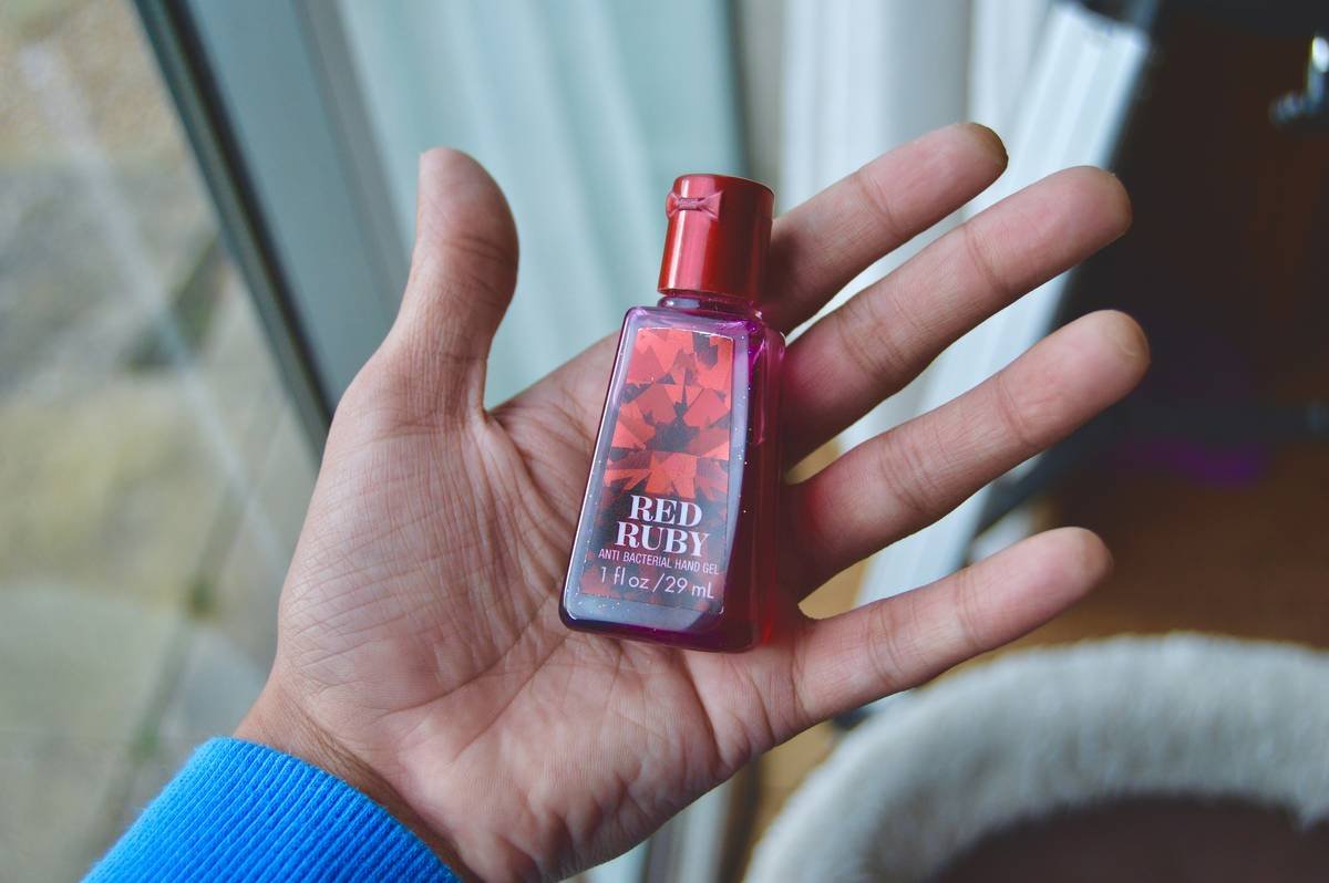 Strengthening Nail Polish: Why Your Brittle Nails Are Begging for This Bottle (and How to Pick the Right One)