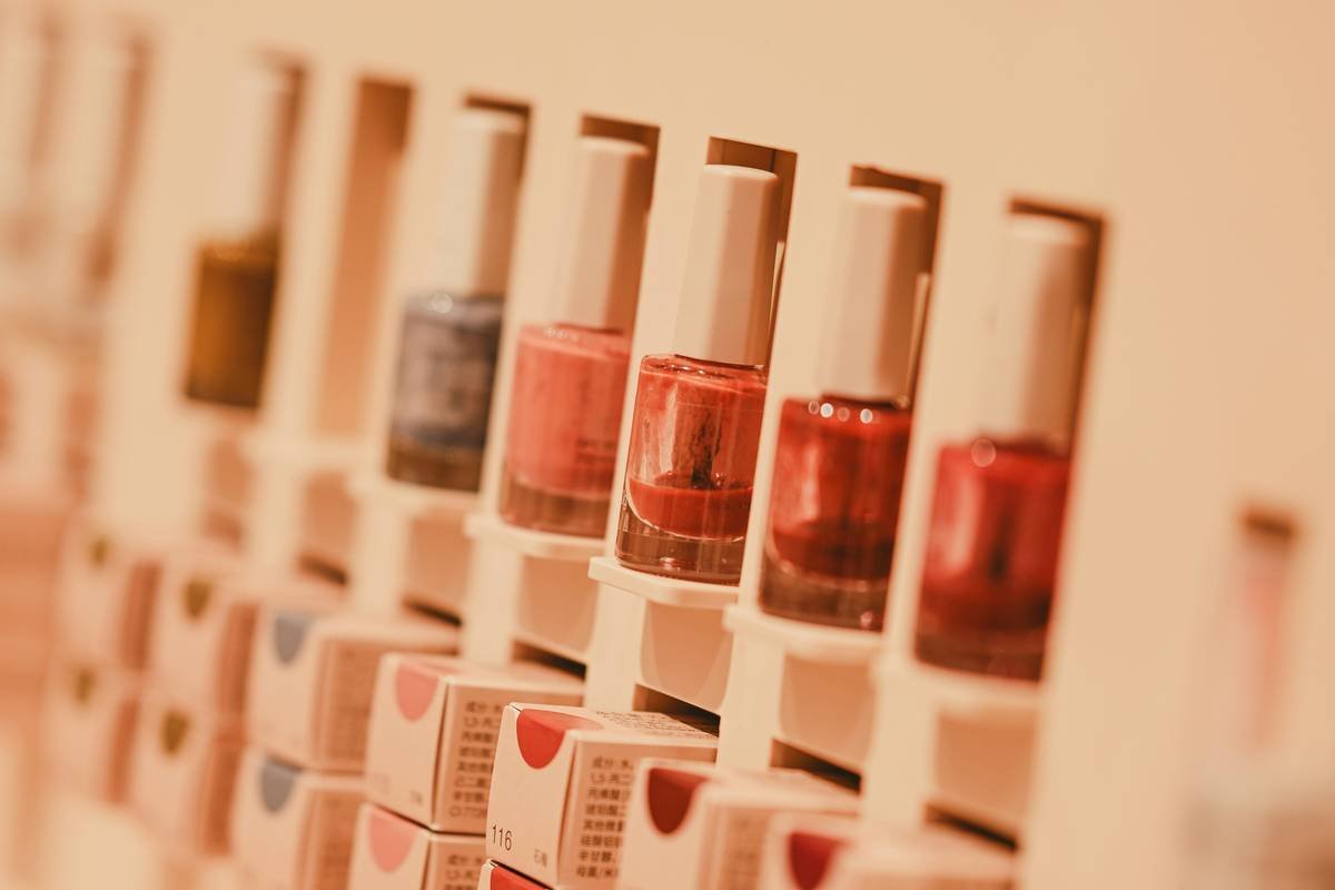 The Ultimate Guide to Choosing the Best Nail Polish Cleaner—Without Ruining Your Nails or Sanity