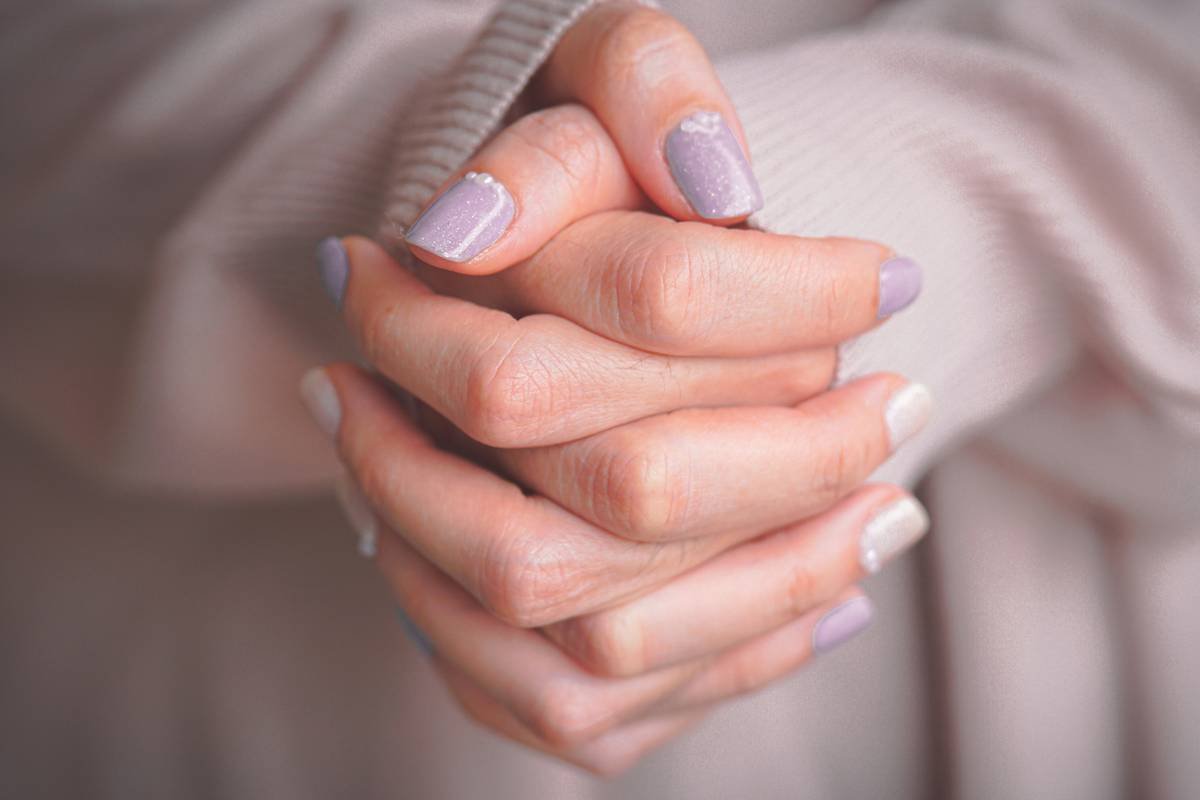 Why Your Nails Keep Breaking—and How Nail Reinforcing Actually Works